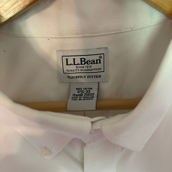 L.L. Bean Men's Wrinkle-Free Pinpoint Oxford Cloth Shirt, Slightly Fitted - Picture 4 of 4